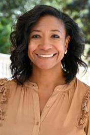 Desaree Henriquez Headshot