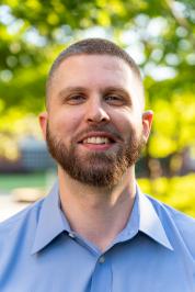 Advisor Headshot Photo