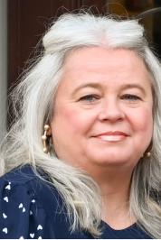 Stephanie McDade headshot