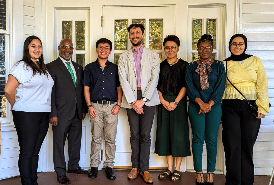 Dinner with 12 Strangers