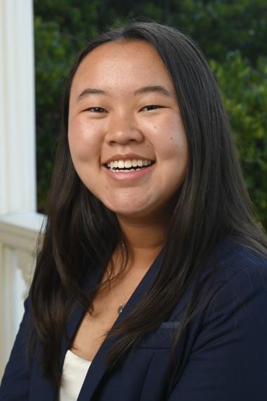 Kassie Arps headshot