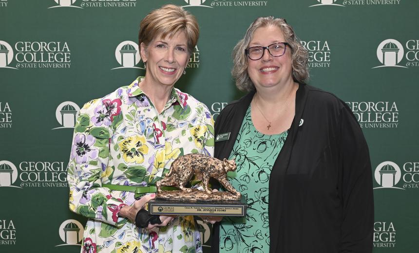 Dr. Jennifer Flory receives the 2025 Craig M. Turner Excellence in University Service Award
