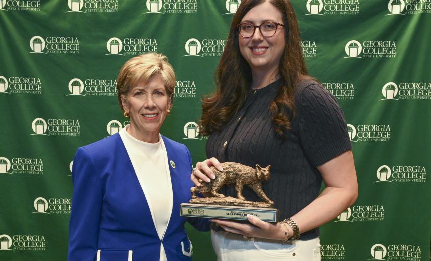 Dr. Alexandra Berglund receives the 2026 Teaching Excellence Award