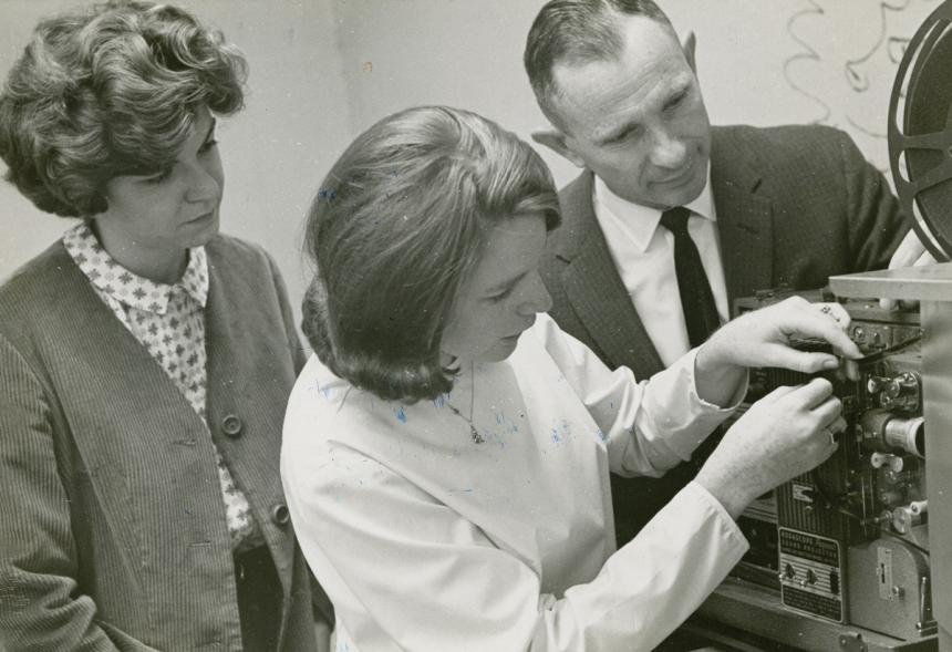 Dr Lounsbury teaching students as a professor